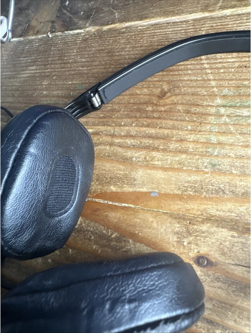 SONY Noise Cancelling Folding Headphones MDR-NC40 working